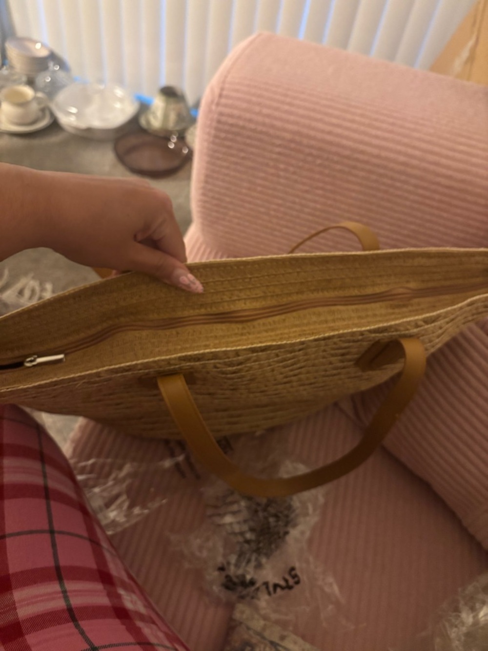 Woven Straw Tote Bag in Natural Tan - Picture 4 of 4